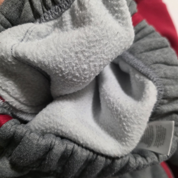 Disney Mickey Mouse Boys 7-8 2-Pc Set: Pullover Sweatshirt Jogger Pants Red/Gary - Picture 14 of 14